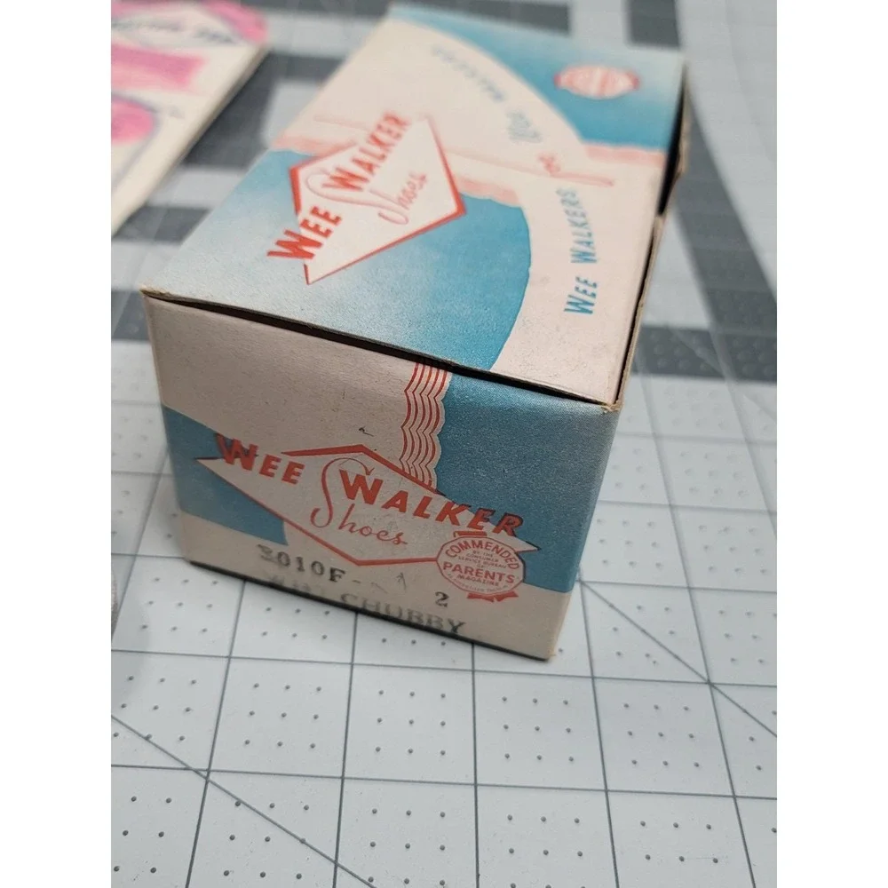 Vintage Baby Shoes With Original Box & Papers Wee Walker Made In USA 1940s